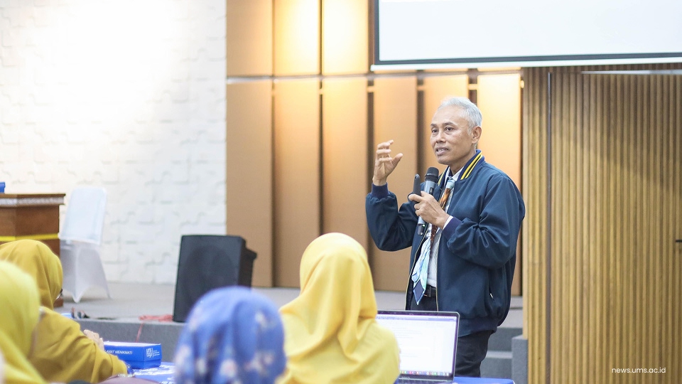 Rektor UMS Prof. Dr. Harun Joko Prayitno, M.Hum.